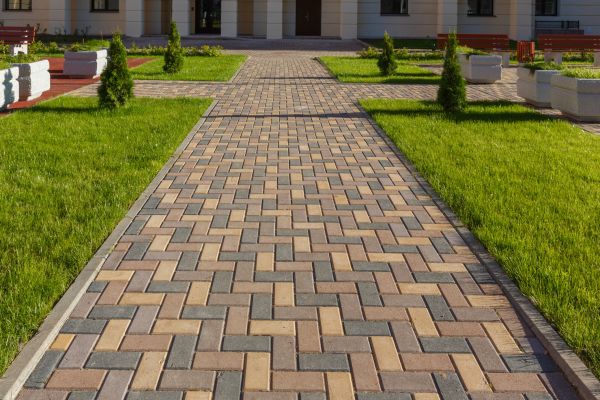 Cost of Paving Stones Installation in Green Valley